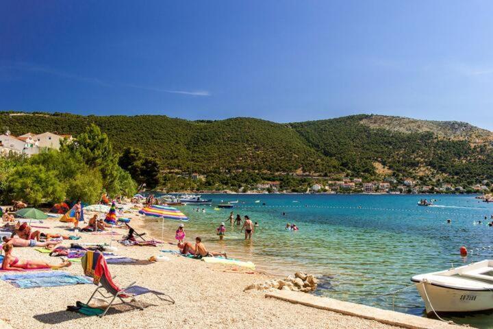 Holiday Beach House Apartment Grebaštica Exterior foto