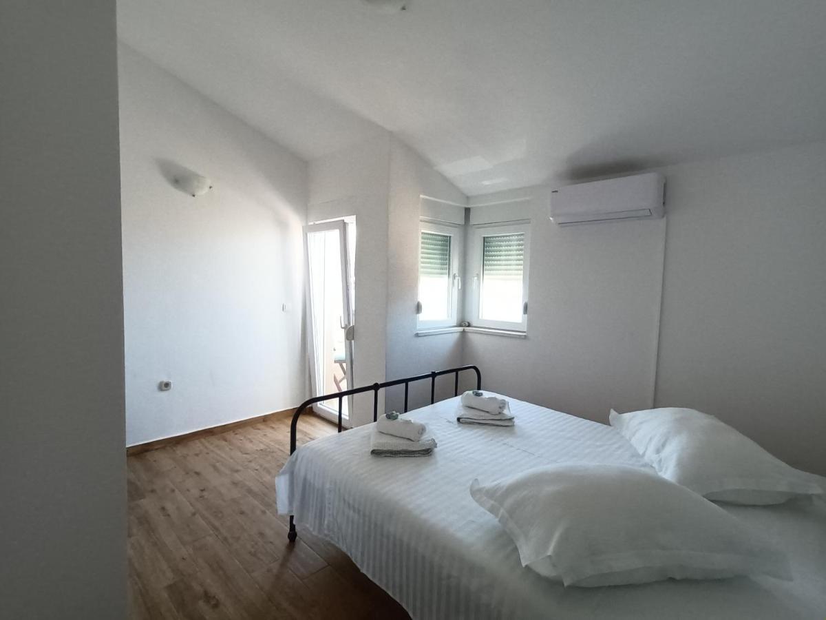 Holiday Beach House Apartment Grebaštica Exterior foto